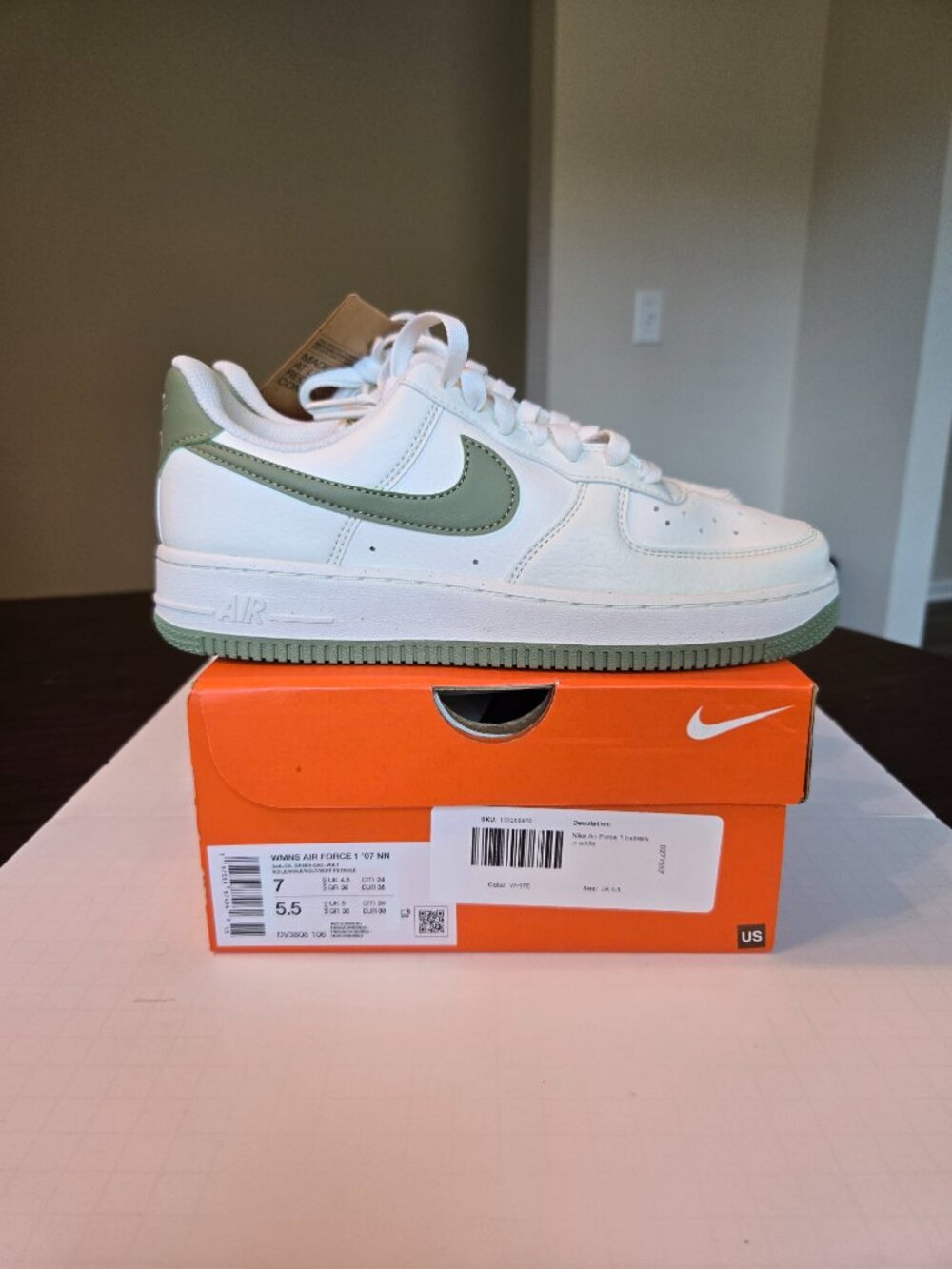 Nike Air Force 1 '07 NN Sail/Oil Green Women's Size 7 – Brand New with Tags - Picture 9 of 10